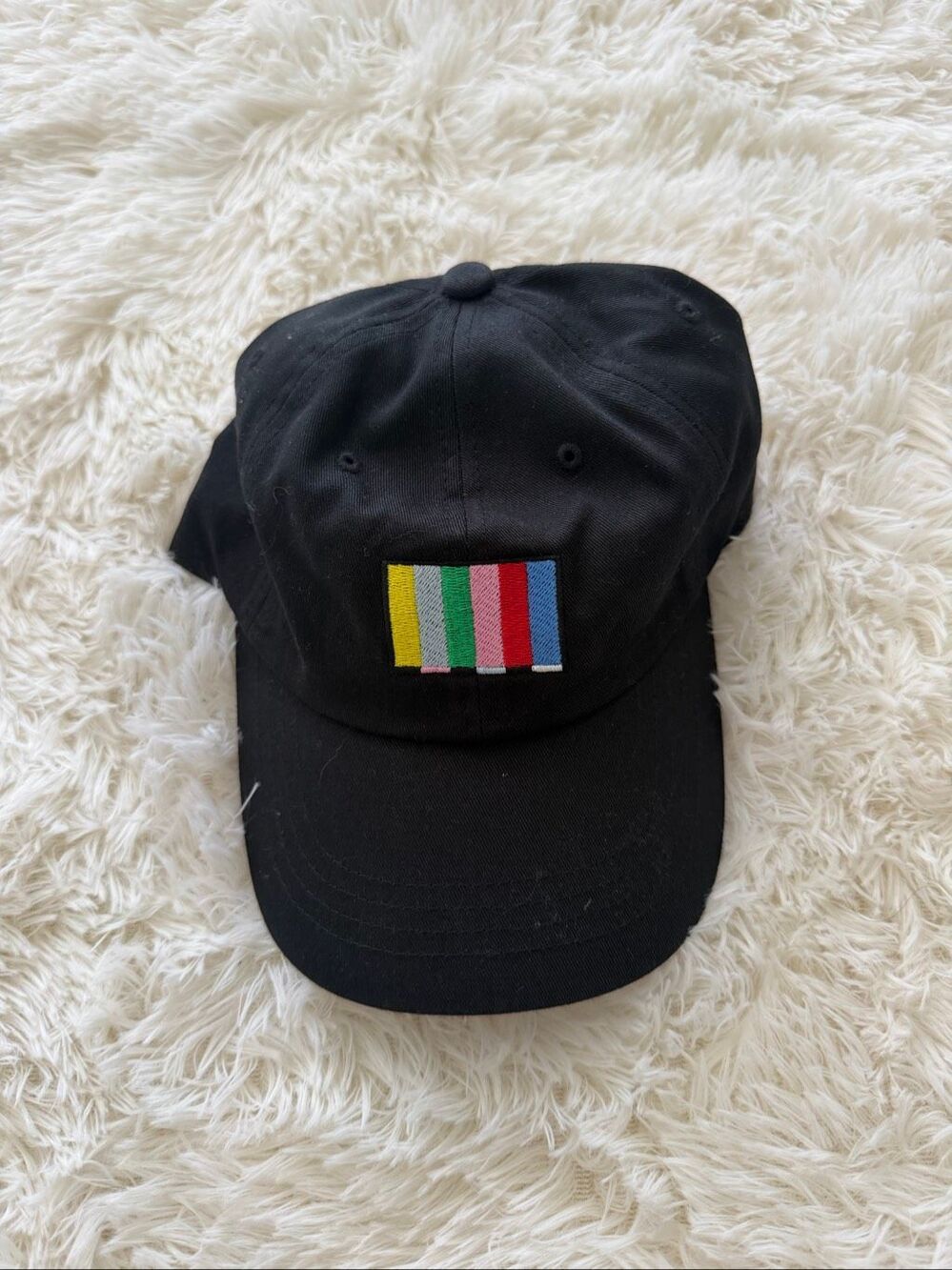 Nothing to see here black Baseball cap